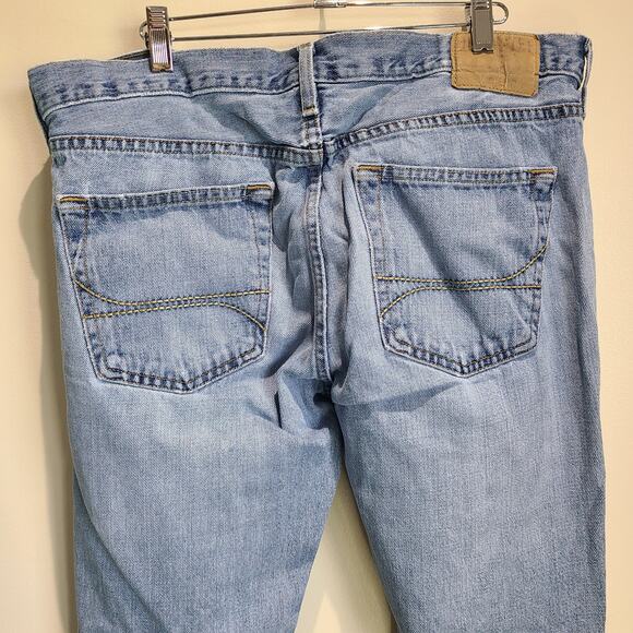 Hollister Men's Jeans 36 x 34 Button Fly Distressed Light Wash Bootcut - Picture 7 of 16